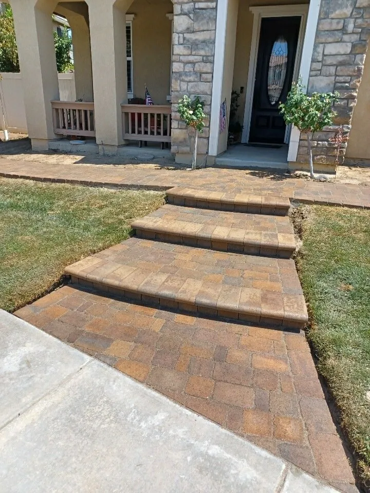 Expert garden landscaping for beautiful yards in San Diego, CA by MB Clean & Seal