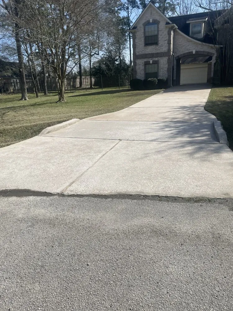 Local residential landscaping in Cut and Shoot, TX - M&B Construction