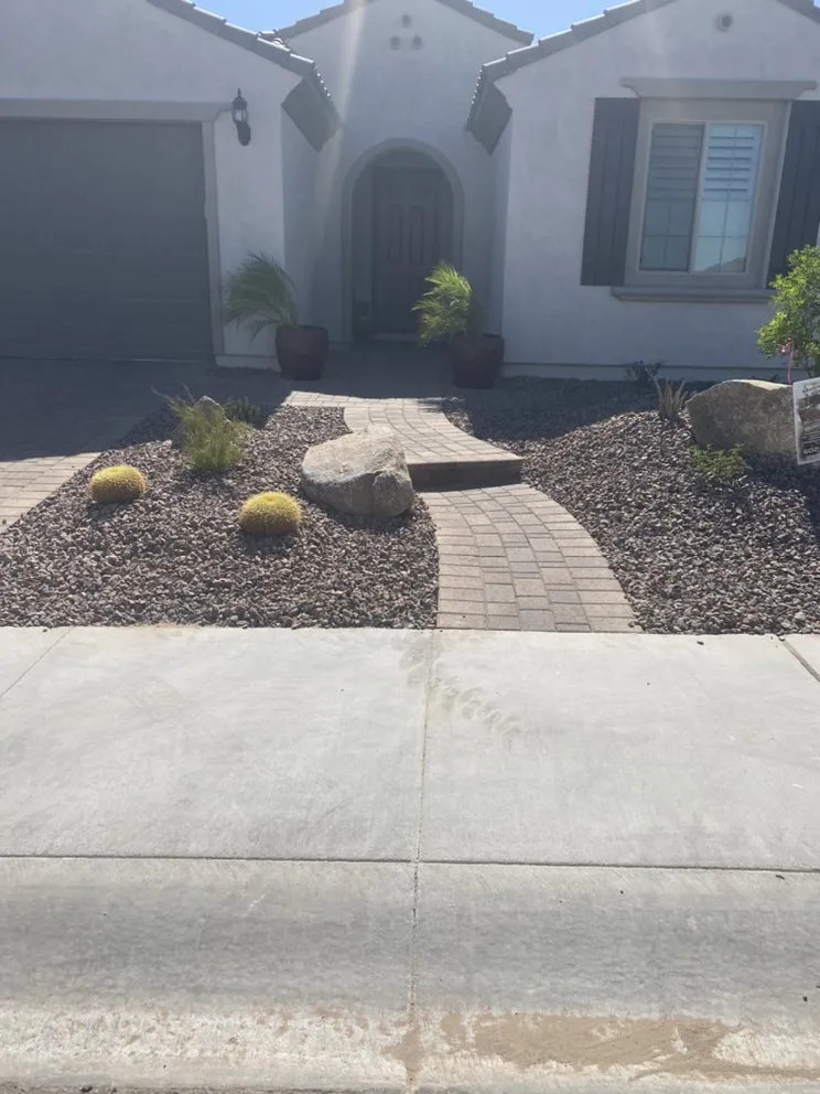 Custom landscape design with custom design in Peoria, AZ by M&B Landscape