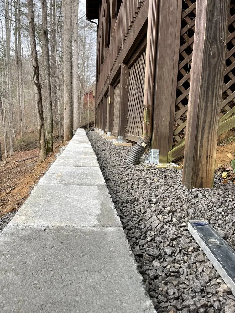 Expert lawn care service in Hendersonville, NC by MB Landscapes & Construction