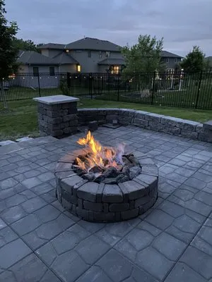 Mb Landscaping & Junk Removal Logo