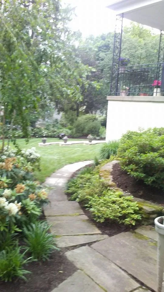 Affordable landscaping services experts serving Pittsburgh, PA - MB Landscaping and Gardening Service