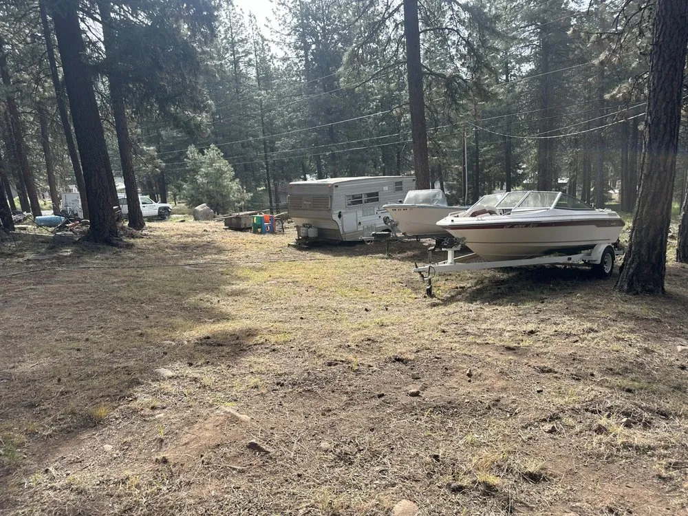 Top-rated yard cleanup service experts serving Klamath Falls, OR - MB Landscaping and Pressure Washing Services