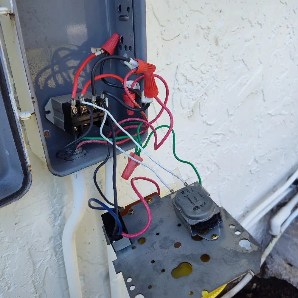 Professional residential landscaping experts serving North Miami Beach, FL - Mb Mowing