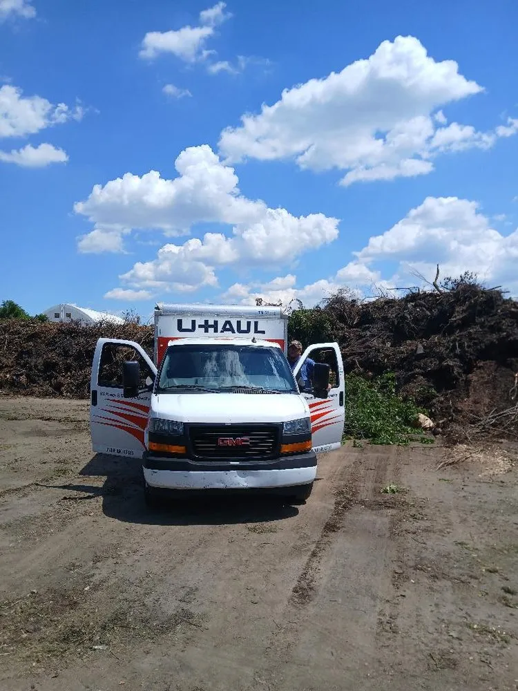 Reliable lawn care service in Columbus, OH by MBS Design