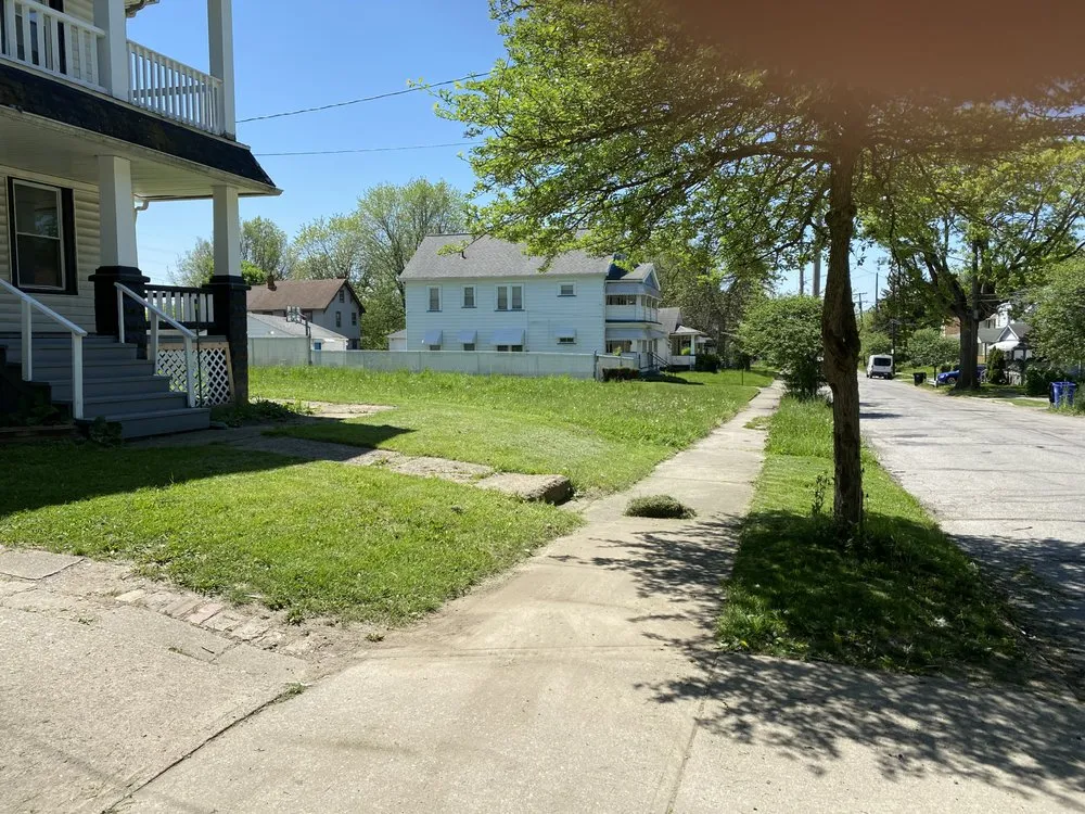 Reliable lawn mowing service experts serving Cleveland, OH - MBTC landscaping