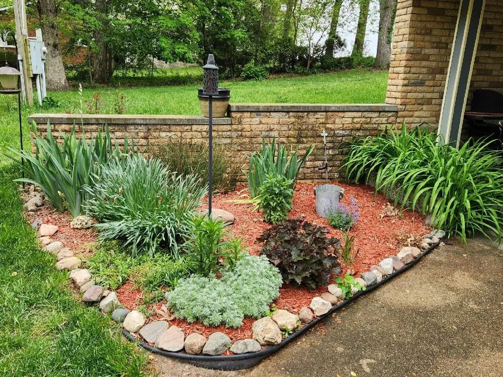 Reliable residential landscaping in Winamac, IN by MC Clover Cleaning