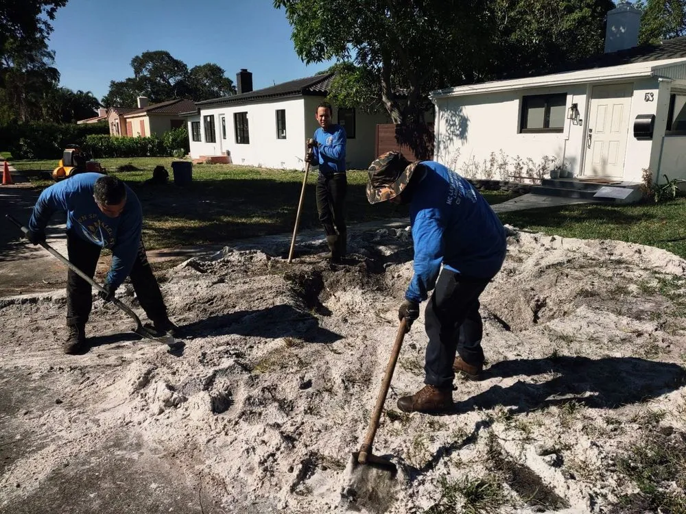 Trusted yard cleanup service for residential properties in Miami, FL by MC General Landscaping