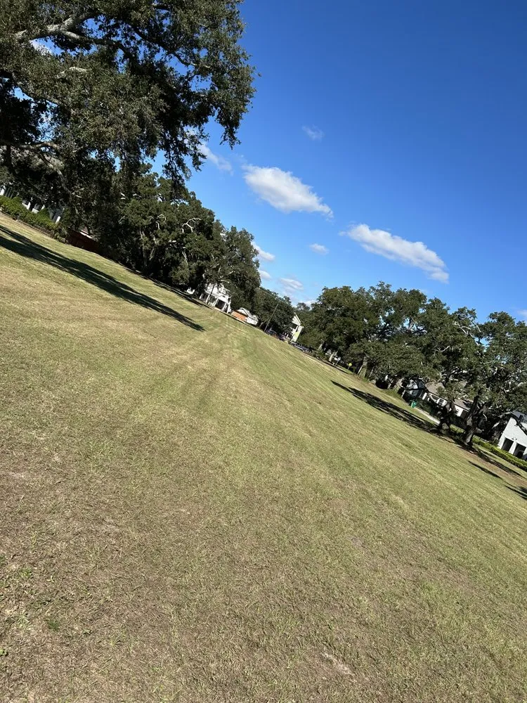 Top-rated residential landscaping in Gulfport, MS - Mc Guffey Perfektion