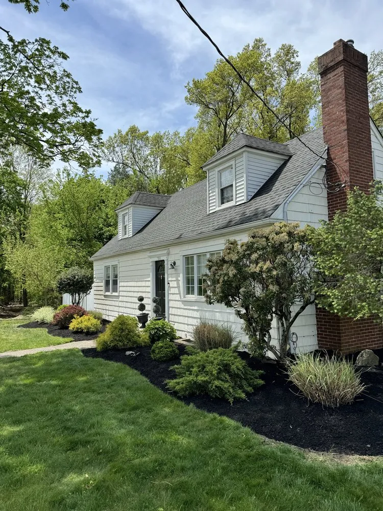 Expert lawn mowing service experts serving Cedar Grove, NJ - MC Landscape & Design