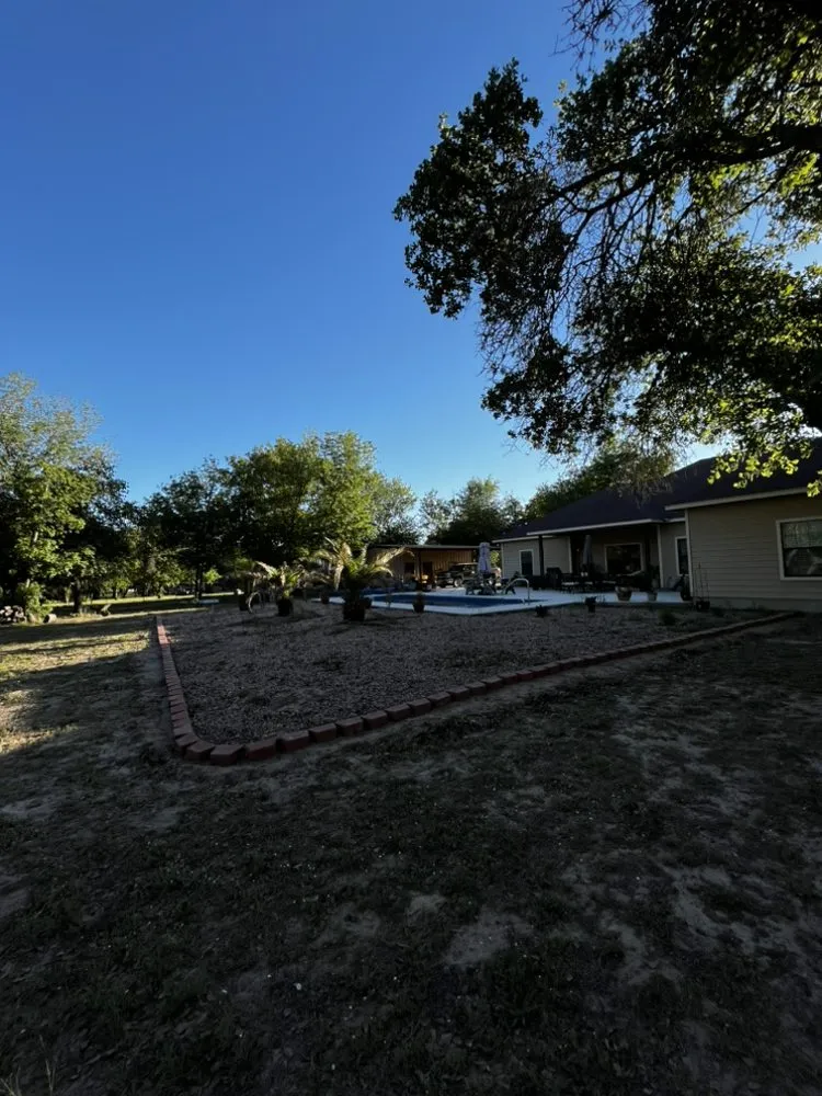 Reliable garden landscaping for beautiful yards in Lytle, TX by MC Landscaping