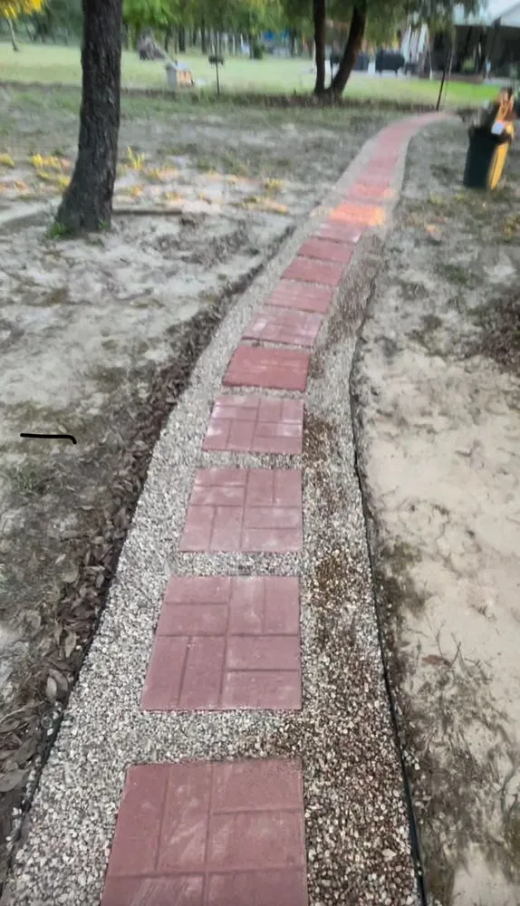 Top-rated yard cleanup service for homes in Lytle, TX by MC Landscaping