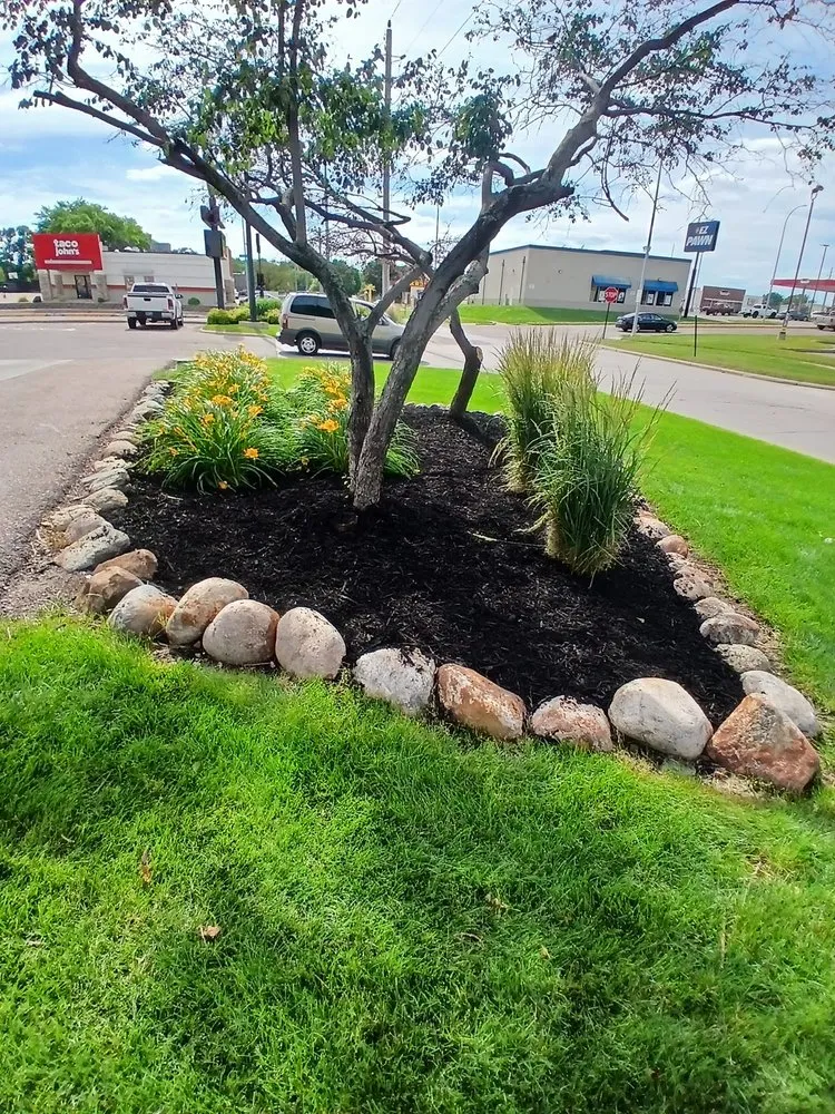 Trusted yard cleanup service experts serving South Sioux City, NE - MC Landscaping