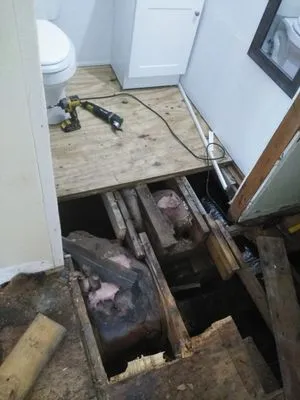 M.C. lawncre/Home improvement Logo