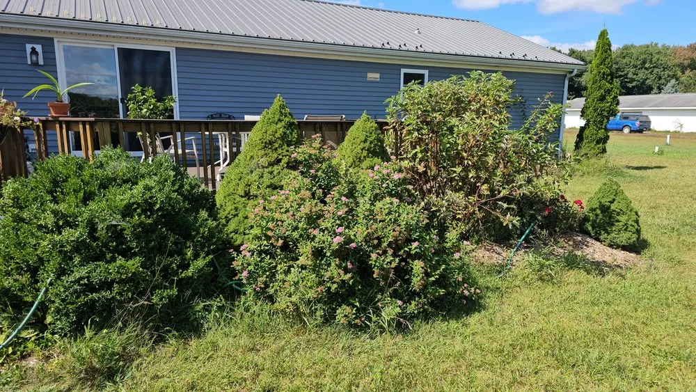 Custom garden landscaping near you across Mount Pleasant, MI - Mc Lellan Lawn Care