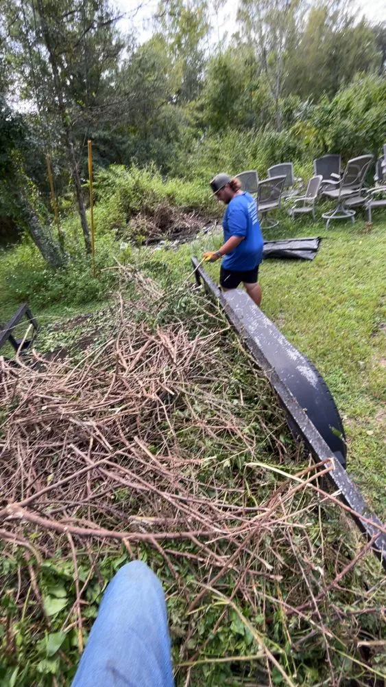 Affordable lawn care service with custom design across Minneola, FL - MC Mowing