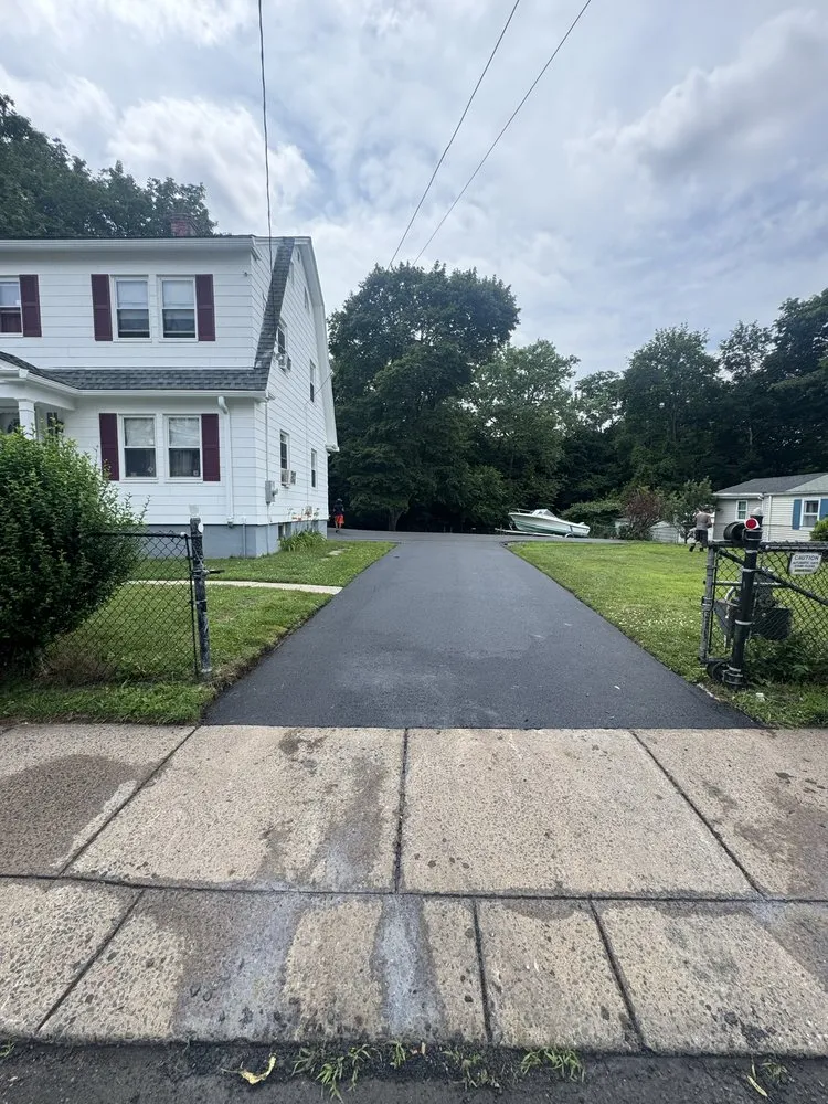 Reliable yard maintenance for homes across Hartford, CT - MC Paving and Landscaping