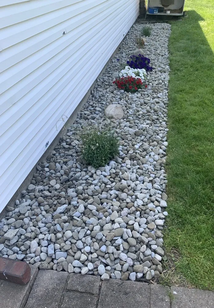 Expert garden landscaping in Salem, OH - MC1 Logistics