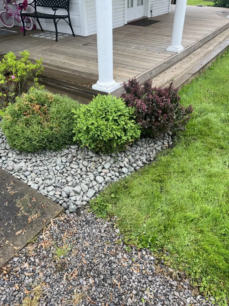 Custom garden landscaping in Salem, OH - MC1 Logistics