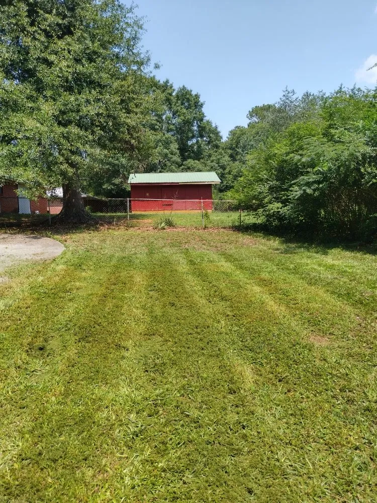 Top-rated landscaping services in Euharlee, GA - McAfee Hauling