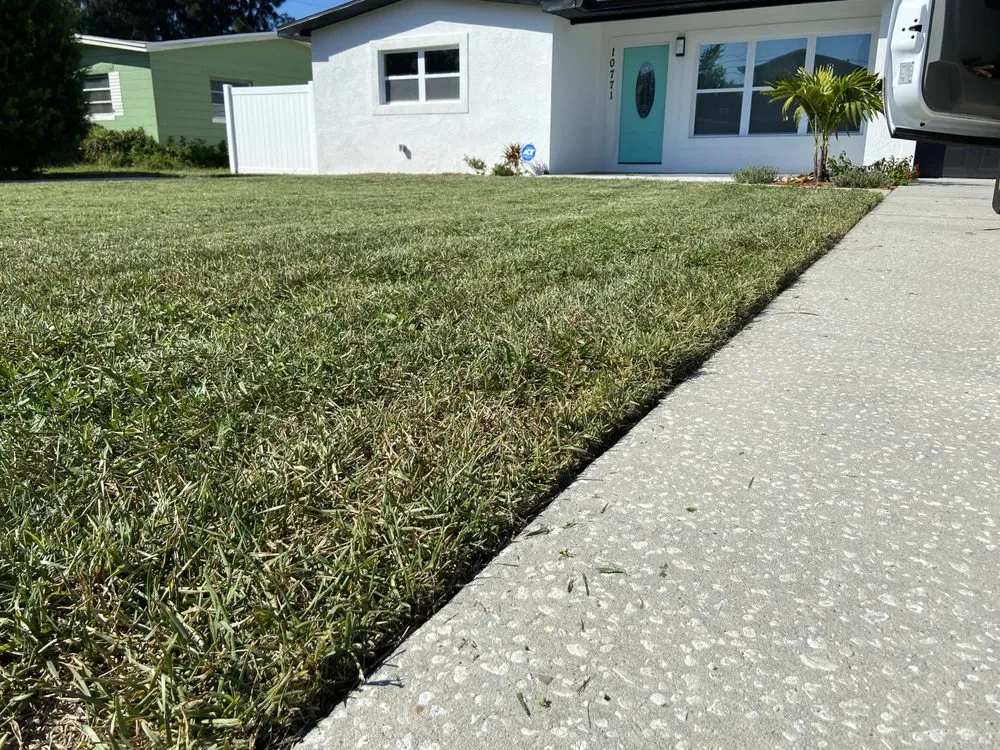 Custom lawn mowing service with custom design in Seminole, FL by McCabe’s Lawn Services