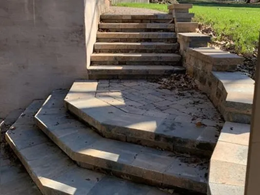 McCarthy's LCS Lawn & Landscape