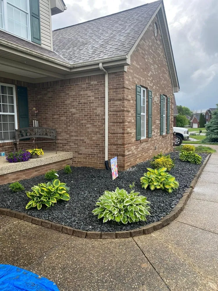 Expert yard maintenance in Louisville, KY - McCarty Lawncare