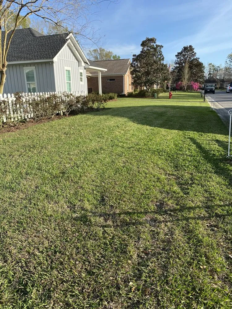 Professional garden landscaping in Fairhope, AL - Mccary’s Lawncare Service