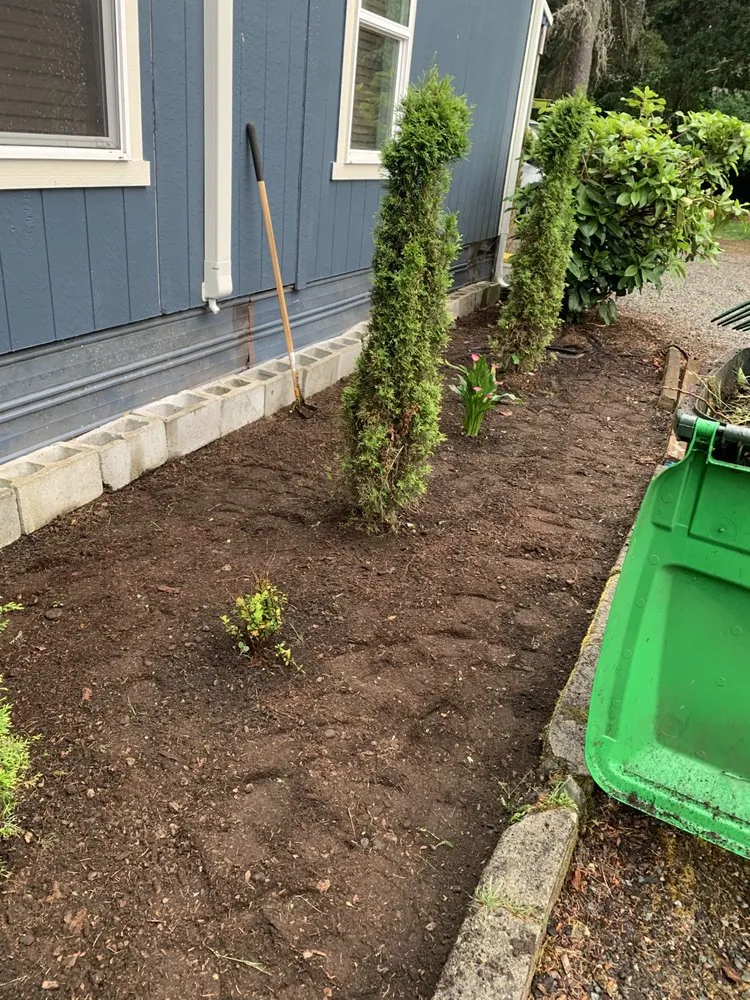Trusted yard maintenance with custom design across Yelm, WA - McClary's Lawnscapes