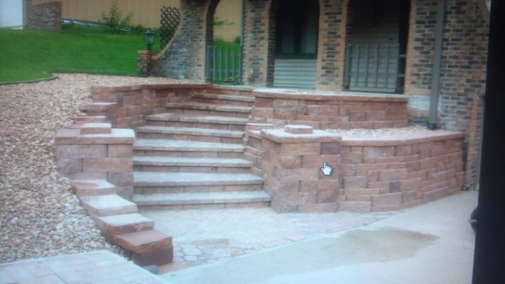 Expert garden landscaping experts serving Saxonburg, PA - McCorkle Enterprises Landscape & Design