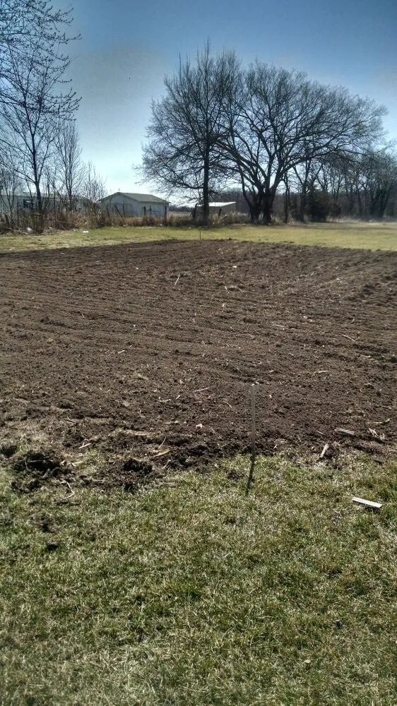 Custom lawn mowing service in Galesburg, IL - McCormick's Lawn