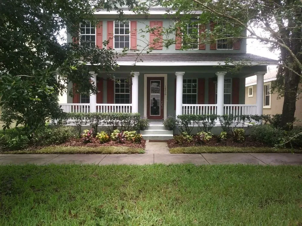 Local yard cleanup service in Tampa, FL - Mccoy's Pressure washing & Landscaping