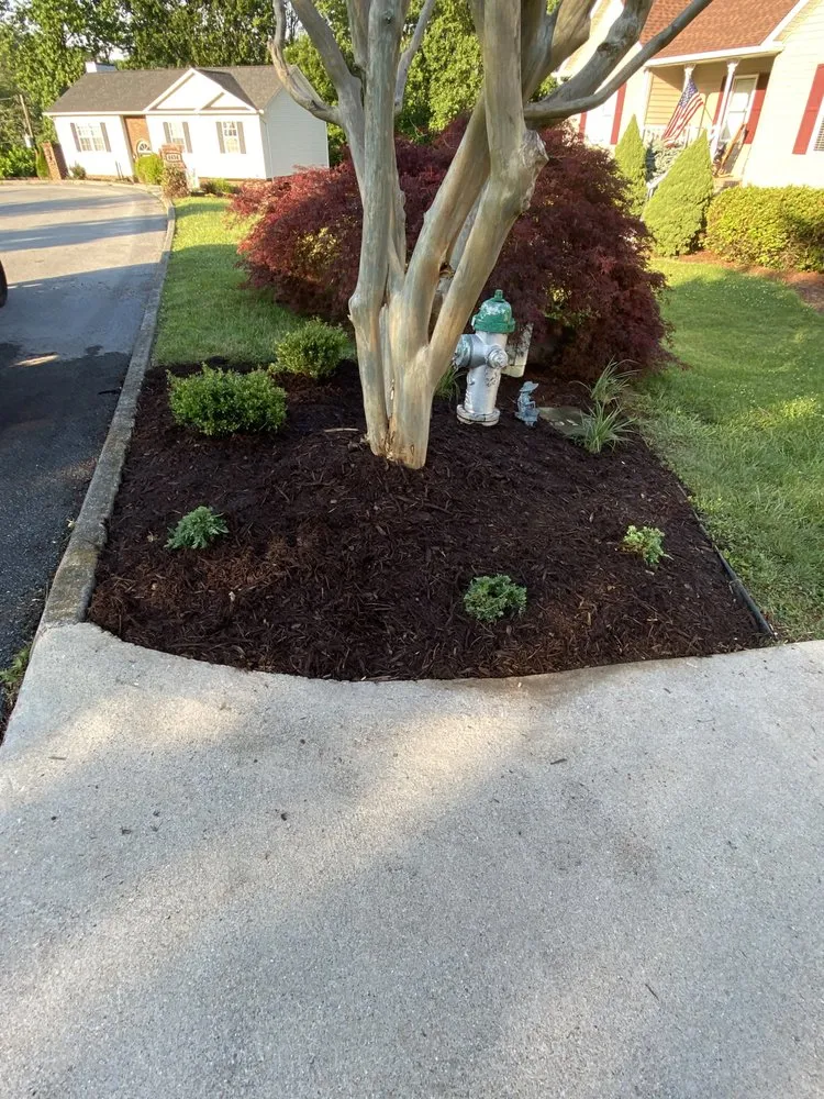 Custom garden landscaping with custom design across Elizabethton, TN - McDaniel’s Landscaping
