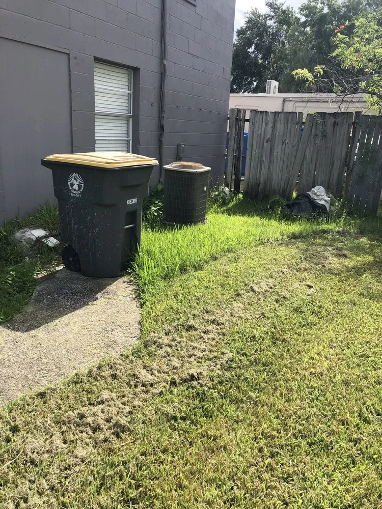 Professional lawn mowing service experts serving Jacksonville, FL - McDaniel's Lawn Care & Landscaping