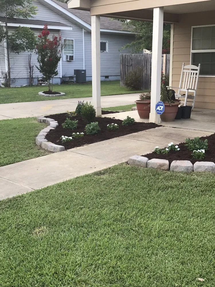 Top-rated garden landscaping in Starkville, MS by McDonald Landscape