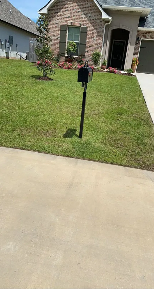 Reliable lawn care service in Folsom, LA by McDow’s Landscaping