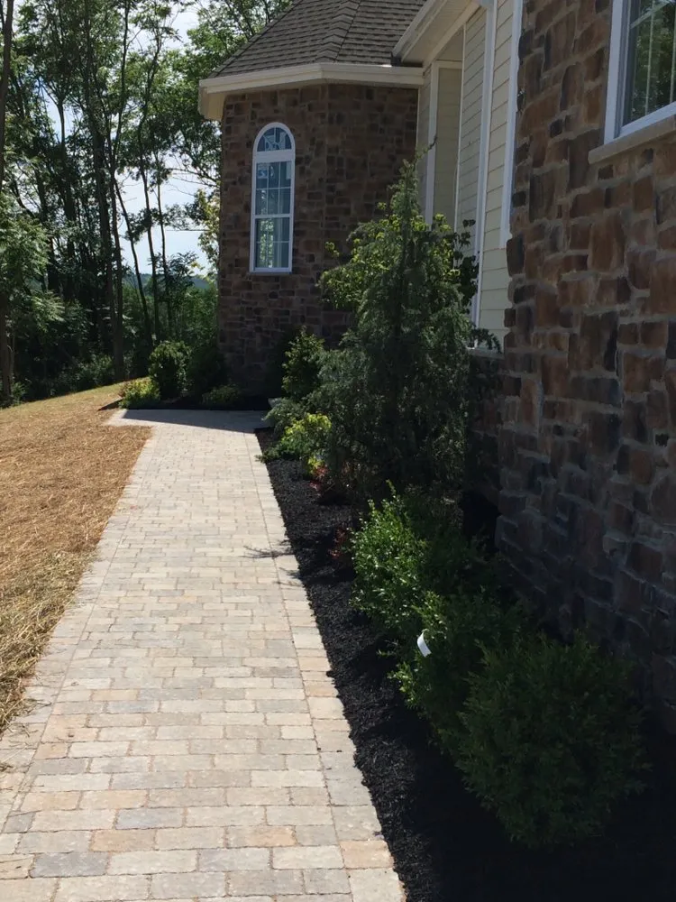 Local yard maintenance in Morristown, NJ by MCE Masonry & Landscaping