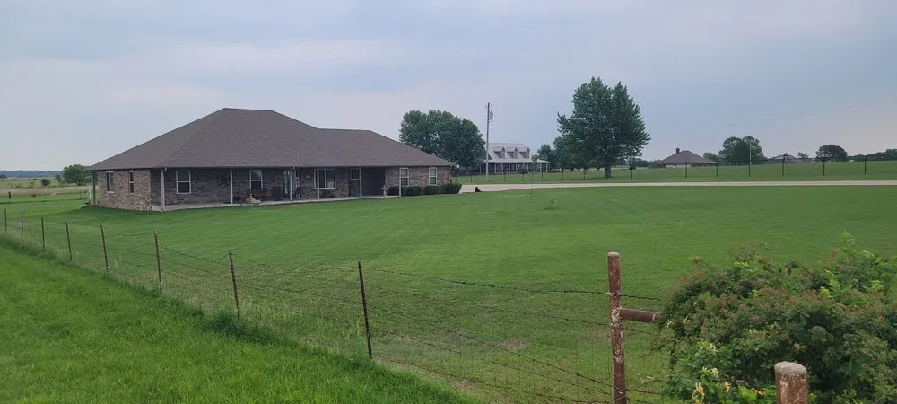 Custom lawn care service experts serving Inola, OK - Mcelroy Lawn Care