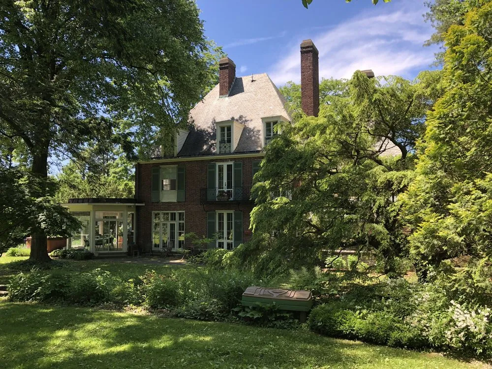 Affordable lawn care service in Philadelphia, PA - McFarland Landscape Services