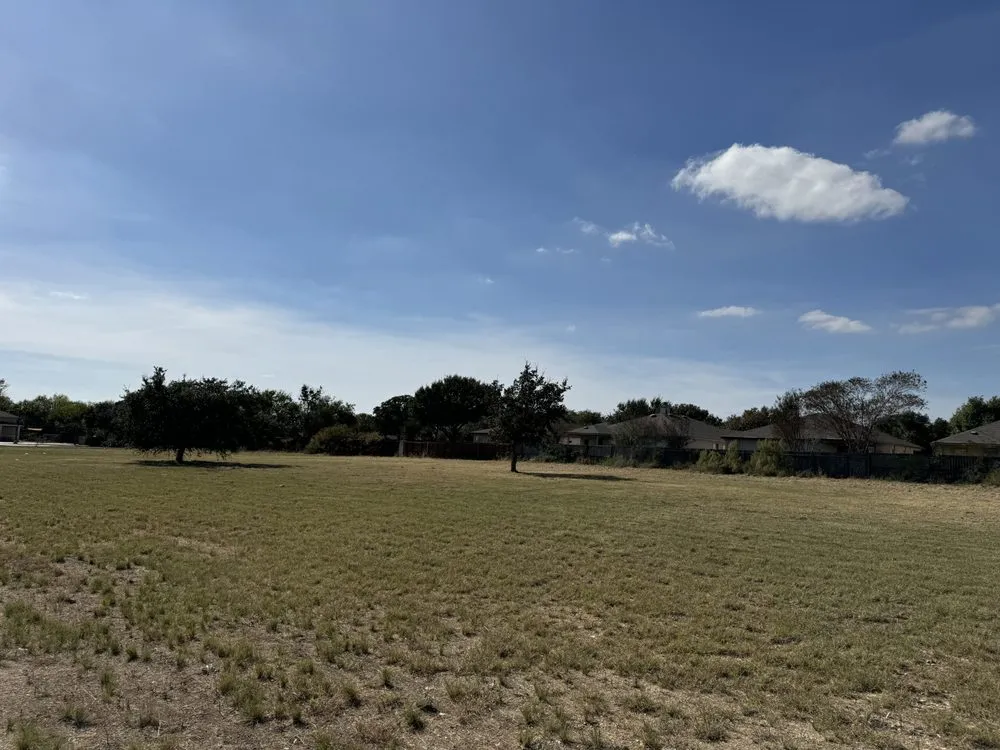 Top-rated yard maintenance experts serving Floresville, TX - MCG Mowing Services