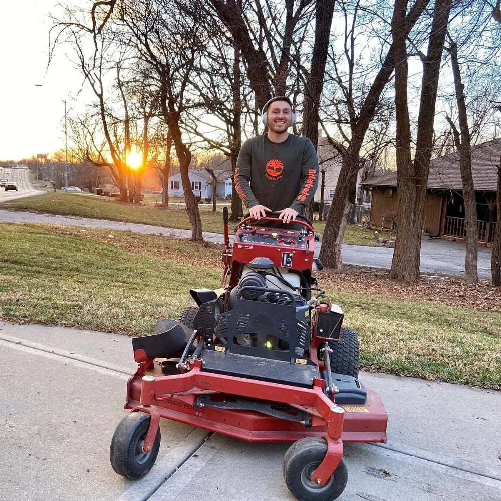 Top-rated yard cleanup service in Overland park, KS - McGinley Lawn