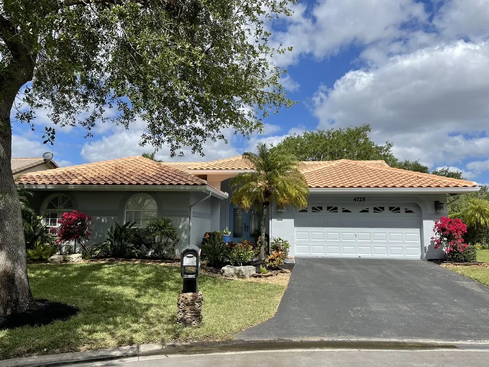 Reliable garden landscaping in Coral Springs, FL by McGrade Landscaping