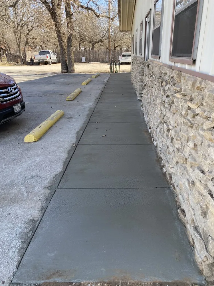 Local outdoor landscaping in Fort Worth, TX by McHanni