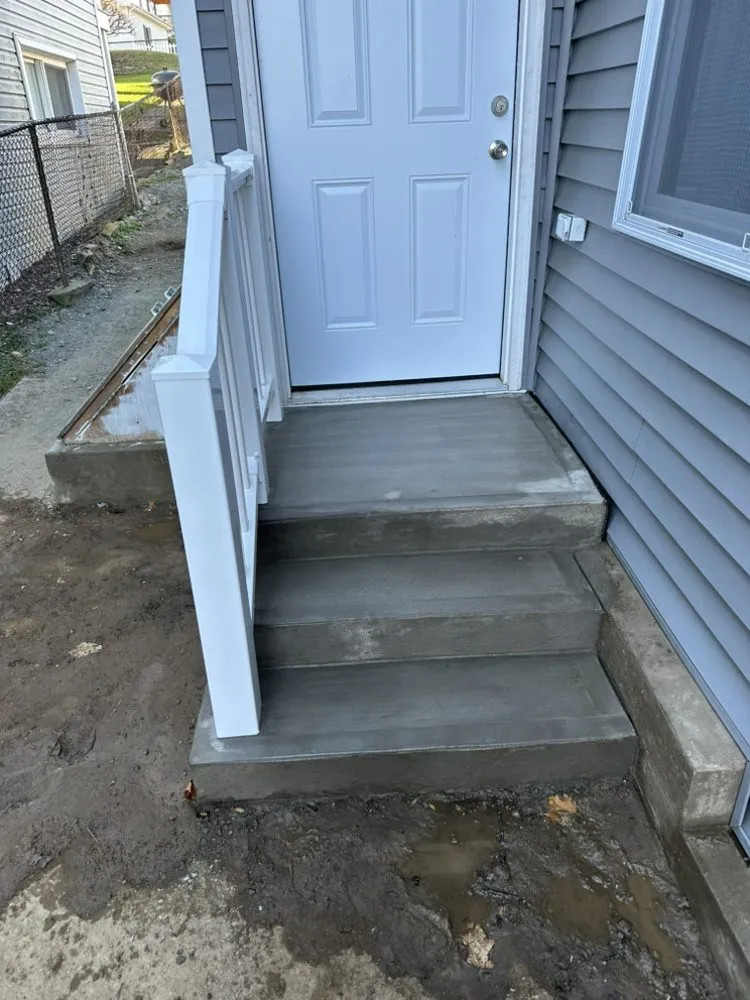 Top-rated garden landscaping for beautiful yards in Dunmore, PA by MCJ Lawn Care Service