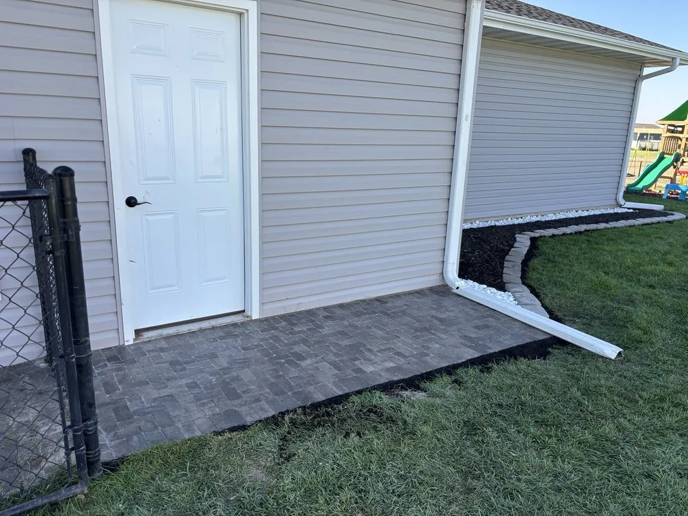 Local yard cleanup service in Aurora, NE by McKay HP