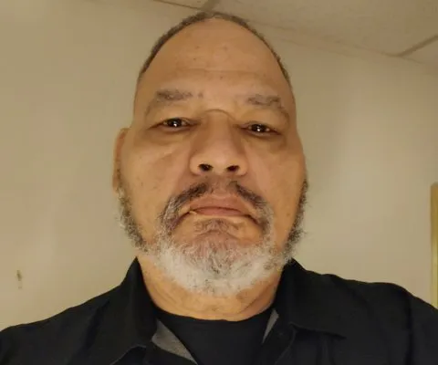 Mckee City Landscaper's Logo