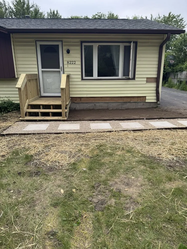 Local yard maintenance for residential properties across Roscoe, IL - McKiski Landscape & Construction