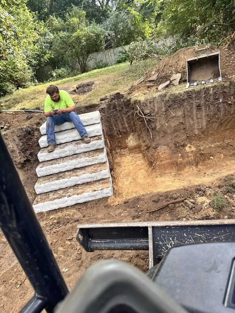 Trusted yard cleanup service experts serving Roscoe, IL - McKiski Landscape & Construction