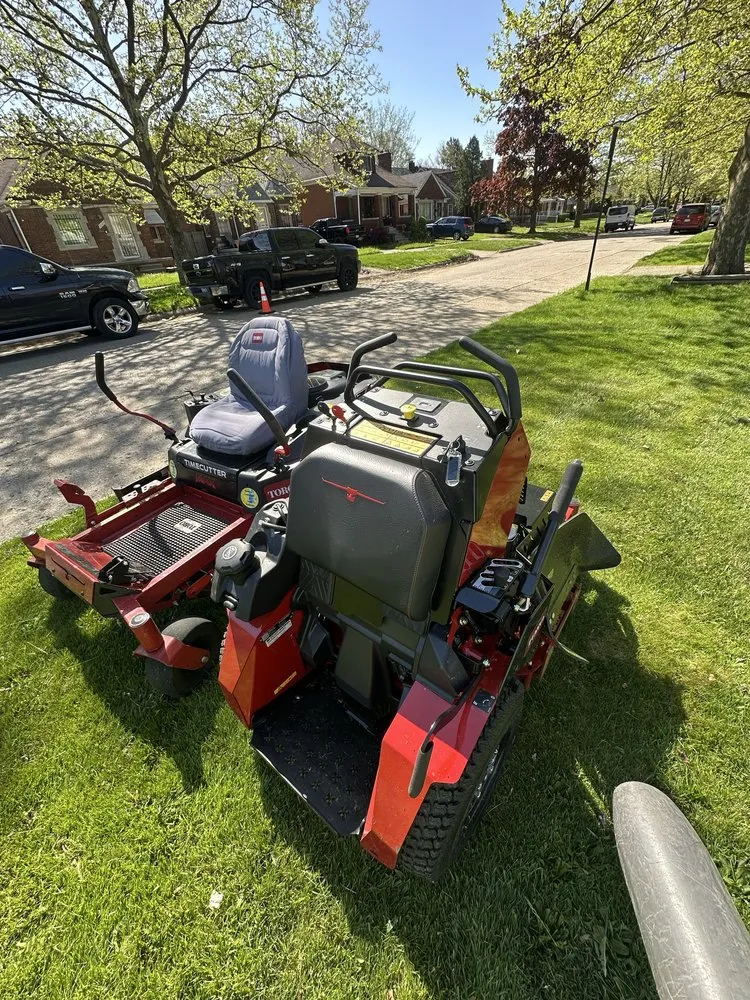Top-rated yard maintenance with custom design across Eastpointe, MI - McKissic’s Lawn Care & Snow Removal