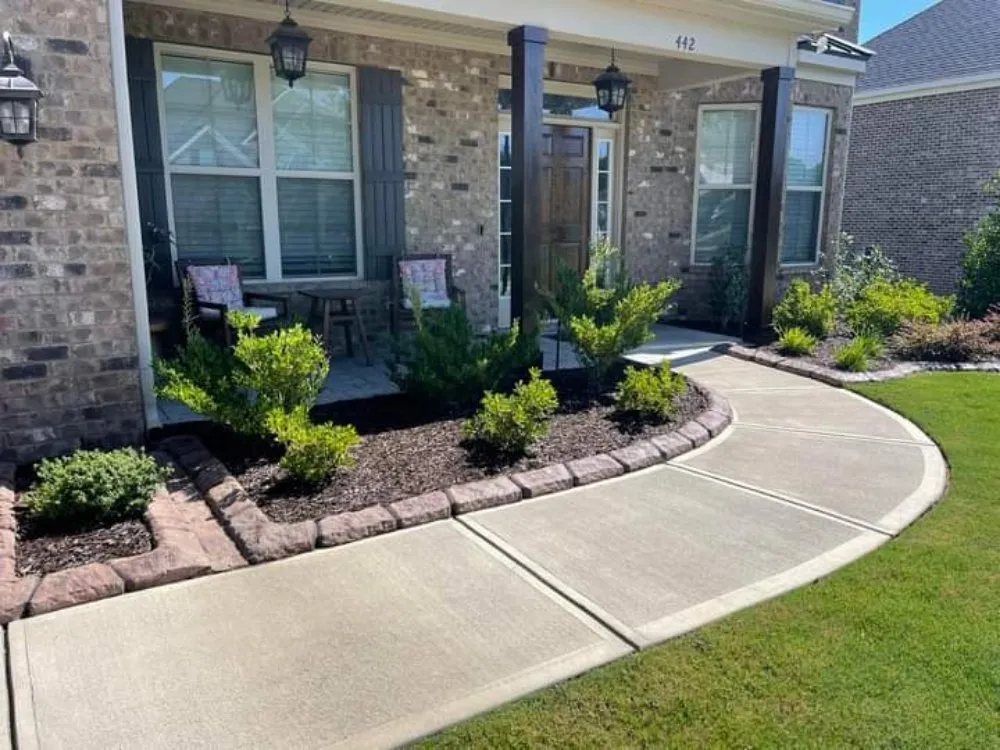 Custom landscape design in LaGrange, GA - Mckiver Lawn Care & Home repairs